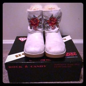 Rock and Candy Furry Boots in white and black